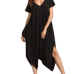 Jumpsuit. Black-